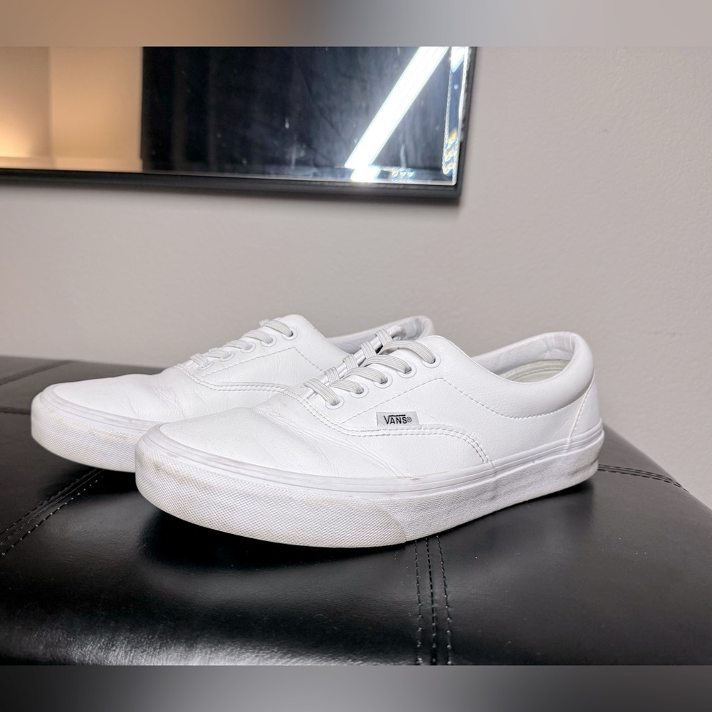 Men’s Vans Classic Tumble White Leather Era size 9.5